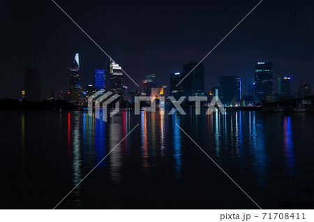 ベトナム ホーチミン市 サイゴン川の夜景 ベトナム ホーチミン市 サイゴン川の夜景 71708411