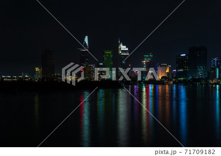 ベトナム ホーチミン市 サイゴン川の夜景 ベトナム ホーチミン市 サイゴン川の夜景 71709182
