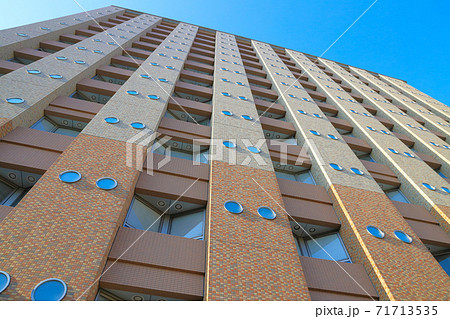 東京大学医学部附属病院_中央診療棟2_東側 71713535