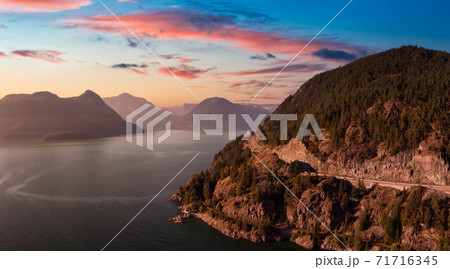 Sea to Sky Hwy in Howe Sound near Horseshoe Bay 71716345