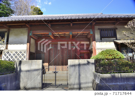 【神奈川】横須賀　赤門 71717644