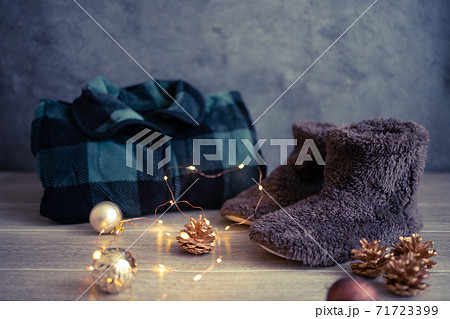 防寒ルームシューズ、ガウン、もこもこあったかアイテム、クリスマスシーズン 防寒ルームシューズ、ガウン、もこもこあったかアイテム、クリスマスシーズン 71723399