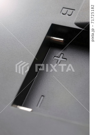 Brilliant contacts of the connector for the battery in a plastic black case. Letter B denoting block marking Brilliant contacts of the connector for the battery in a plastic black case. Letter B denoting block marking 71725182