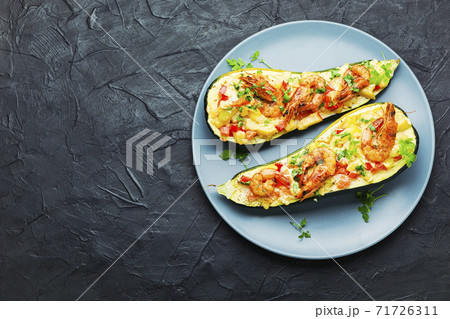 Oven baked zucchini with shrimp Oven baked zucchini with shrimp 71726311