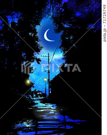 森と電柱のモノクロシルエットの隙間から見える三日月と夜空の風景画のイラスト素材