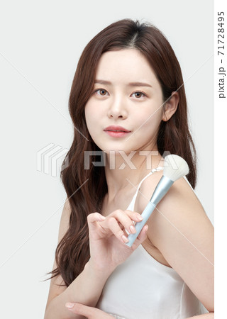 女性 女 女の子 71728495