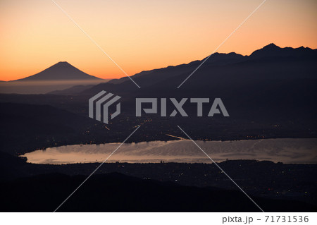 絶景の極み 高ボッチ高原の朝焼け 絶景の極み 高ボッチ高原の朝焼け 71731536