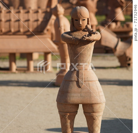 今城塚古墳公園　埴輪 71732946