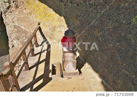 【海岸山 岩屋寺】 (四国霊場第45番札所) 愛媛県上浮穴郡久万高原町七鳥 71733000