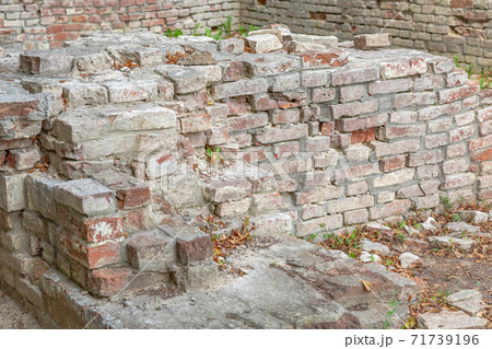 Texture of old facade brick wall Texture of old facade brick wall 71739196