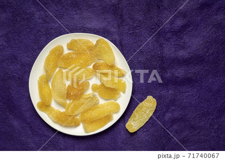 crystallized ginger slices crystallized ginger slices 71740067