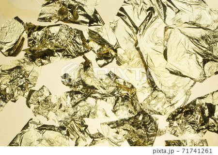 金箔のクローズアップ、質感 71741261