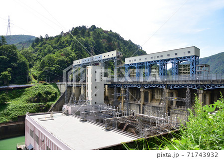 只見線の只見駅から会津川口駅までの各駅と周辺の風景 71743932