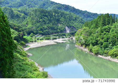 只見線の只見駅から会津川口駅までの各駅と周辺の風景 只見線の只見駅から会津川口駅までの各駅と周辺の風景 71743990
