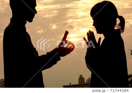 プロポーズ プロポーズ 71744384