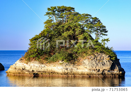 西伊豆海岸堂ヶ島【富士箱根伊豆国立公園】 71753065