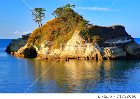 西伊豆海岸堂ヶ島【富士箱根伊豆国立公園】 71753066