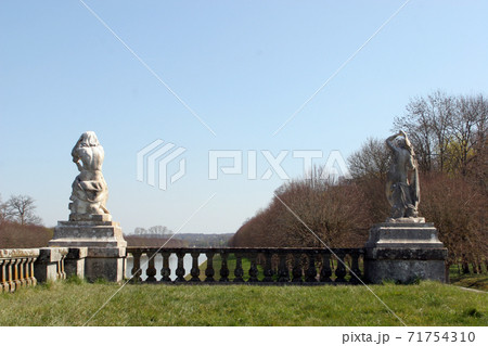 France, park of Fontainebleau palace 71754310