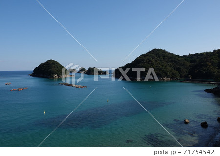 綺麗な水床湾 71754542