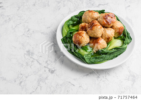 鶏団子とチンゲン菜の餡かけ 鶏団子とチンゲン菜の餡かけ 71757464