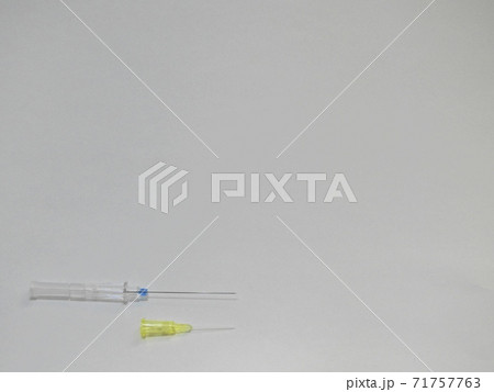 サーフロー針(留置針)、点滴、サイズ24G(黄色) サーフロー針(留置針)、点滴、サイズ24G(黄色) 71757763