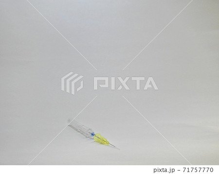 サーフロー針(留置針)、点滴、サイズ24G(黄色) 71757770