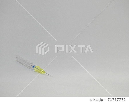 サーフロー針(留置針)、点滴、サイズ24G(黄色) サーフロー針(留置針)、点滴、サイズ24G(黄色) 71757772