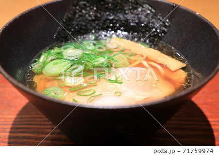 美味しい魚介系出汁のラーメン 美味しい魚介系出汁のラーメン 71759974