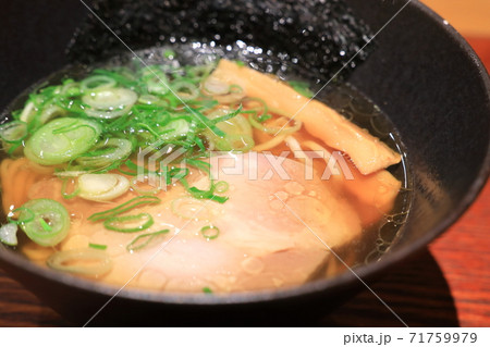 美味しい魚介系出汁のラーメン 美味しい魚介系出汁のラーメン 71759979