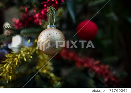 クリスマスの街並み クリスマスの街並み 71760045