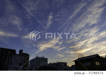 奈良市街の夕暮れ　奈良県奈良市 71760573