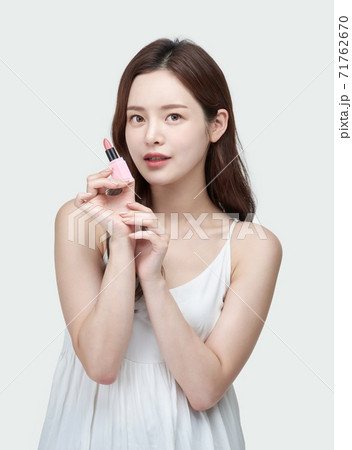 女性 女 女の子 71762670