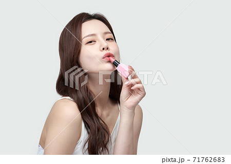 女性 女 女の子 71762683