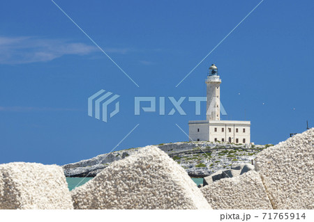 Lighthouse in Vieste, Apulia region, Italy Lighthouse in Vieste, Apulia region, Italy 71765914