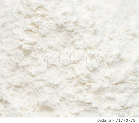 wheat flour 71770779