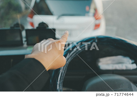 トラック運転手 71774644