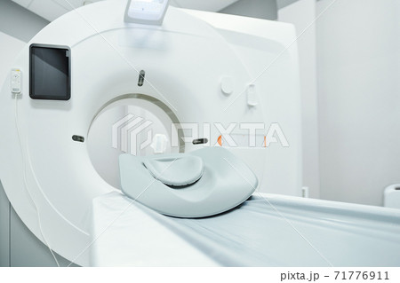 Couchette for patient, screen and other parts of large ultra sound machine 71776911