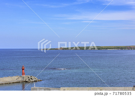 北海道 礼文島・スコトン岬の小さな漁港 北海道 礼文島・スコトン岬の小さな漁港 71780535
