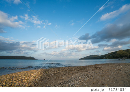 奄美大島 朝焼けの海 奄美大島 朝焼けの海 71784034
