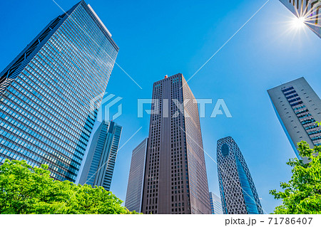 東京 新宿 西新宿 の超高層ビルの写真素材