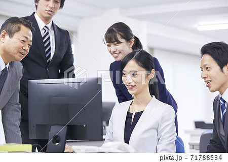 ビジネス 同僚 ビジネス 同僚 71788534