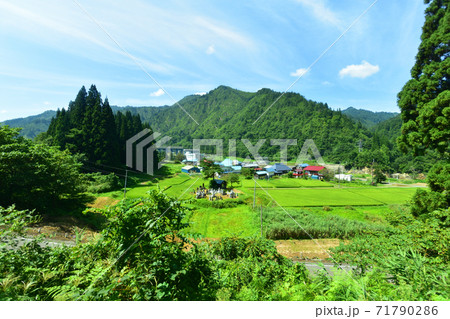 会津川口駅から会津駅までの只見線車窓からの風景 会津川口駅から会津駅までの只見線車窓からの風景 71790286