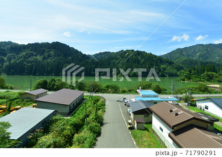 会津川口駅から会津駅までの只見線車窓からの風景 会津川口駅から会津駅までの只見線車窓からの風景 71790291