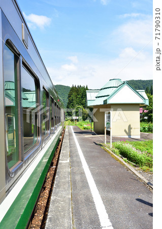 会津川口駅から会津駅までの只見線車窓からの風景 71790310