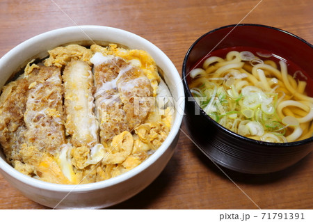 お得なかつ丼と小うどんのセット お得なかつ丼と小うどんのセット 71791391