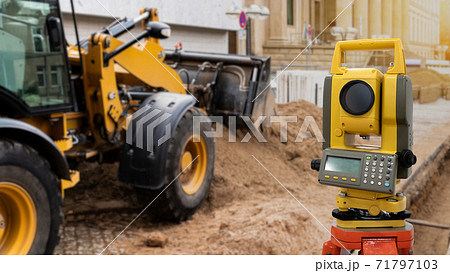 Theodolite, total positioning station 71797103