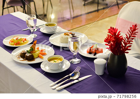 ディナーのイメージ ディナーのイメージ 71798256
