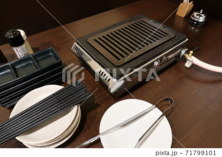 焼肉屋の風景 焼肉屋の風景 71799101