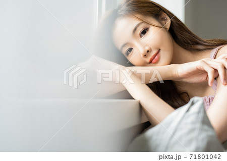 女性 女 女の子 71801042