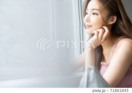 女性 女 女の子 71801045